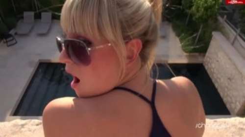 ЛЮБИТЕЛЬСКОЕ СЕКС ВИДЕО: на крыше отеля в ЕГИПТЕ немка сосет член и дает раком