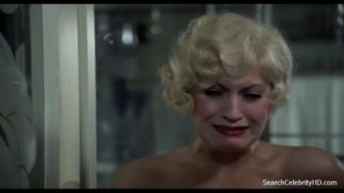 СТАРОЕ ПОРНО ВИДЕО:кусок эротического фильма 70-х годов