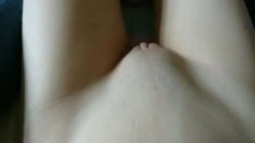 МАСТУРБИРУЮ СВОЕЙ ДЕВУШКЕ: любительское видео ласк клитора пальцами