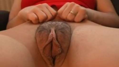 ОГРОМНАЯ женская вагина с большими половыми губами и волосами