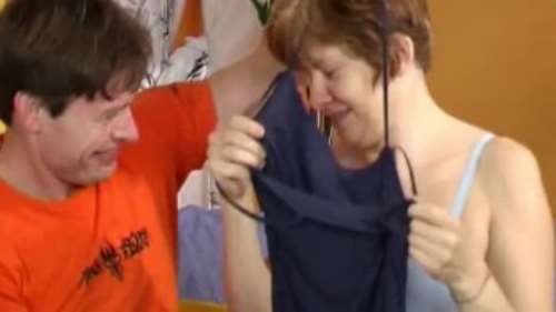 Короткое порно со зрелой женщиной с большими сосками на грудях