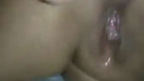 Испанку трахают в задницу и снимают на телефон