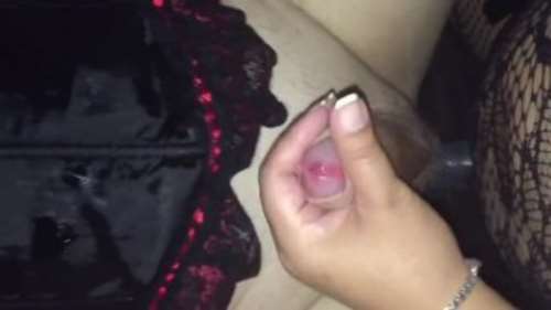 Жена опозорила мужа на весь интернет, трахнув его страпоном в очко на камеру