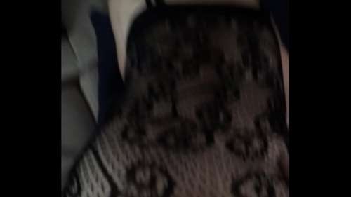 Жену в черной ночнушке муж трахает раком