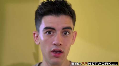 Сделал массаж мачехе и трахнул большим членом в киску 